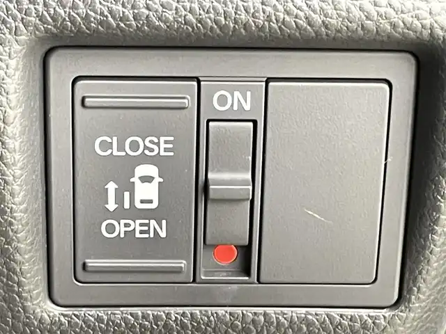 ホンダ Ｎ ＢＯＸ カスタム G L ホンダセンシング 千葉県 2019(平31)年 6.3万km プラチナホワイトパール 禁煙車/純正ナビ/・VXM-194VFi/・CD/DVD/BT/フルセグ/Honda SENSING/・衝突軽減ブレーキ〈CMBS〉/・誤発進抑制機能/・後方誤発進抑制機能/・歩行者事故低減ステアリング/・路外逸脱抑制機能/・ACC〈アダプティブ・クルーズ・コントロール〉/・LKAS〈車線維持支援システム〉/・オートハイビーム/・先行車発進お知らせ機能/・標識認識機能/左側パワースライドドア/バックカメラ/LEDヘッドライト/オートライト/ビルトインETC/純正14インチアルミホイール/スマートキー/スペアキー