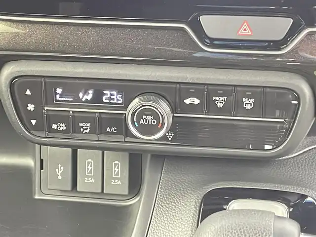 ホンダ Ｎ ＢＯＸ カスタム G L ホンダセンシング 千葉県 2019(平31)年 6.3万km プラチナホワイトパール 禁煙車/純正ナビ/・VXM-194VFi/・CD/DVD/BT/フルセグ/Honda SENSING/・衝突軽減ブレーキ〈CMBS〉/・誤発進抑制機能/・後方誤発進抑制機能/・歩行者事故低減ステアリング/・路外逸脱抑制機能/・ACC〈アダプティブ・クルーズ・コントロール〉/・LKAS〈車線維持支援システム〉/・オートハイビーム/・先行車発進お知らせ機能/・標識認識機能/左側パワースライドドア/バックカメラ/LEDヘッドライト/オートライト/ビルトインETC/純正14インチアルミホイール/スマートキー/スペアキー