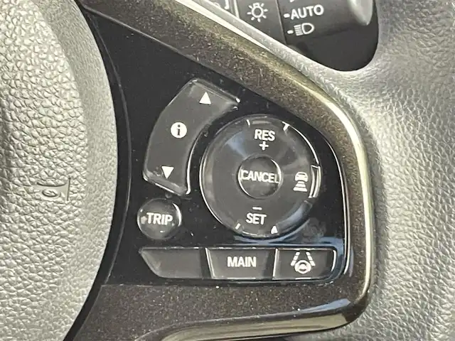 ホンダ Ｎ ＢＯＸ カスタム G L ホンダセンシング 千葉県 2019(平31)年 6.3万km プラチナホワイトパール 禁煙車/純正ナビ/・VXM-194VFi/・CD/DVD/BT/フルセグ/Honda SENSING/・衝突軽減ブレーキ〈CMBS〉/・誤発進抑制機能/・後方誤発進抑制機能/・歩行者事故低減ステアリング/・路外逸脱抑制機能/・ACC〈アダプティブ・クルーズ・コントロール〉/・LKAS〈車線維持支援システム〉/・オートハイビーム/・先行車発進お知らせ機能/・標識認識機能/左側パワースライドドア/バックカメラ/LEDヘッドライト/オートライト/ビルトインETC/純正14インチアルミホイール/スマートキー/スペアキー