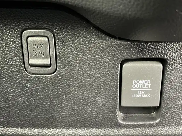 ホンダ Ｎ ＢＯＸ カスタム G L ホンダセンシング 千葉県 2019(平31)年 6.3万km プラチナホワイトパール 禁煙車/純正ナビ/・VXM-194VFi/・CD/DVD/BT/フルセグ/Honda SENSING/・衝突軽減ブレーキ〈CMBS〉/・誤発進抑制機能/・後方誤発進抑制機能/・歩行者事故低減ステアリング/・路外逸脱抑制機能/・ACC〈アダプティブ・クルーズ・コントロール〉/・LKAS〈車線維持支援システム〉/・オートハイビーム/・先行車発進お知らせ機能/・標識認識機能/左側パワースライドドア/バックカメラ/LEDヘッドライト/オートライト/ビルトインETC/純正14インチアルミホイール/スマートキー/スペアキー