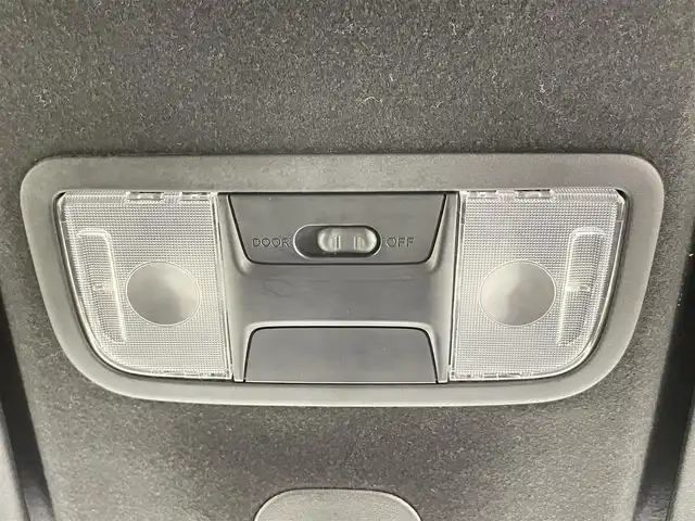 ホンダ Ｎ ＢＯＸ カスタム G L ホンダセンシング 千葉県 2019(平31)年 6.3万km プラチナホワイトパール 禁煙車/純正ナビ/・VXM-194VFi/・CD/DVD/BT/フルセグ/Honda SENSING/・衝突軽減ブレーキ〈CMBS〉/・誤発進抑制機能/・後方誤発進抑制機能/・歩行者事故低減ステアリング/・路外逸脱抑制機能/・ACC〈アダプティブ・クルーズ・コントロール〉/・LKAS〈車線維持支援システム〉/・オートハイビーム/・先行車発進お知らせ機能/・標識認識機能/左側パワースライドドア/バックカメラ/LEDヘッドライト/オートライト/ビルトインETC/純正14インチアルミホイール/スマートキー/スペアキー