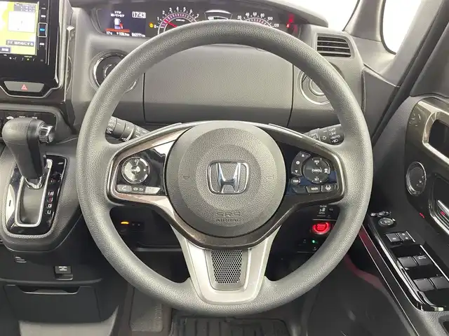 ホンダ Ｎ ＢＯＸ カスタム G L ホンダセンシング 千葉県 2019(平31)年 6.3万km プラチナホワイトパール 禁煙車/純正ナビ/・VXM-194VFi/・CD/DVD/BT/フルセグ/Honda SENSING/・衝突軽減ブレーキ〈CMBS〉/・誤発進抑制機能/・後方誤発進抑制機能/・歩行者事故低減ステアリング/・路外逸脱抑制機能/・ACC〈アダプティブ・クルーズ・コントロール〉/・LKAS〈車線維持支援システム〉/・オートハイビーム/・先行車発進お知らせ機能/・標識認識機能/左側パワースライドドア/バックカメラ/LEDヘッドライト/オートライト/ビルトインETC/純正14インチアルミホイール/スマートキー/スペアキー