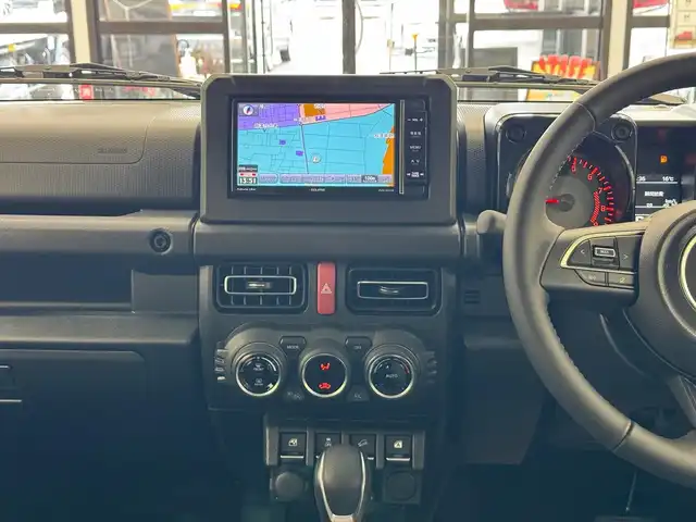 スズキ ジムニー XC 滋賀県 2025(令7)年 0.1万km未満 ミディアムグレー ワンオーナー/イクリプスフルセグナビ/　フルセグ Bluetooth CD DVD SDREC AM FM/バックカメラ/デュアルセンサーブレーキサポート/誤発進抑制機能/車線逸脱警報機能/ふらつき警報機能/ハイビームアシスト/先行車発進お知らせ機能/標識認識機能/エマージェンシーストップシグナル/オートライトシステム/ライト自動消灯システム/ヒーテッドドアミラー/純正LEDヘッドライト/純正16インチアルミ/スマートキー×2/プッシュスタート/保証書/取説/