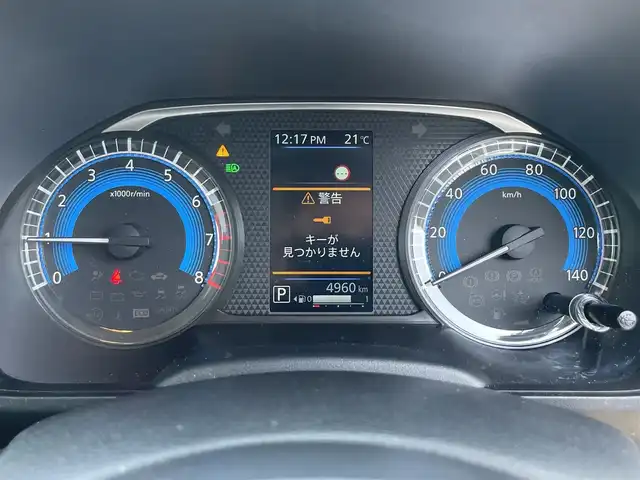 三菱 デリカミニ T プレミアム 滋賀県 2024(令6)年 0.5万km アメジストブラック/シルキーホワイト 禁煙車/純正ディスプレイオーディオ/（Bluetooth/AndroidAuto/AppleCarPlay/HDMI/USB）/マルチアラウンドモニター/ビルトインETC/デジタルインナーミラー/両側電動スライドドア/衝突被害軽減ブレーキ/車線逸脱警報/車線逸脱防止支援/先行車発進お知らせ/速度標識表示/道路標識表示/ふらつき警報/ハーフレザーシート/シートヒーター/革巻きステアリング/MI-PILOT/ステアリングヒーター/ステアリングリモコン/LEDヘッドライト/フォグランプ/ヘッドライトレベライザー/電動パーキングブレーキ/オートホールドブレーキ/ダウンヒルアシストコントロール/純正アルミホイール/純正フロアマット/スペアキー1本