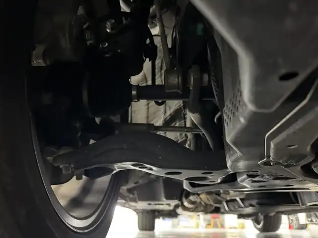 トヨタ ヴォクシー S－Z 三重県 2022(令4)年 3.2万km アティチュードブラックマイカ ガソリン/FF/インパネCVT/10.5インチナビ/（CD/DVD/USB/iPod/Bluetooth/TV/CarPlay/AndroidAuto）/14インチ後席OLEDディスプレイV14T-R72R/パノラミックビューモニター（床下透過）*/ドライブレコーダー前後/ETC2.0/モデリスタエアロ（F/S/R下）＆18inAW/両側ハンズフリーパワスラ/Toyota Safety Sense/●PCS/●LDA/●レーダークルコン/●アダプティブハイビーム*/●ロードサインアシスト/●プロアクティブドライビングアシスト/●発進遅れ告知機能/・パーキングサポートブレーキ/*ブラインドスポットモニター＋あんしん降車アシスト/*緊急時操舵支援＋FCTA＋LCA*/*アドバンストパーク＋RCD/*アドバンストドライブ（渋滞時支援）/など/装備/*ドライビングサポートパッケージ/・デジタルインナーミラー/・カラーヘッドアップディスプレイ/*快適利便パッケージ（High）/・快適温熱シート（D/N/2nd）/・ステアリングヒーター/・パワーバックドア/・2ndシートオットマン/*プロジェクター式LEDヘッドランプ/・左右＋後席独立オートエアコン/・保/取/マルチ取/など/＊…メーカーOP