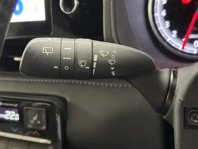 トヨタ ヴォクシー S－Z 三重県 2022(令4)年 3.2万km アティチュードブラックマイカ ガソリン/FF/インパネCVT/10.5インチナビ/（CD/DVD/USB/iPod/Bluetooth/TV/CarPlay/AndroidAuto）/14インチ後席OLEDディスプレイV14T-R72R/パノラミックビューモニター（床下透過）*/ドライブレコーダー前後/ETC2.0/モデリスタエアロ（F/S/R下）＆18inAW/両側ハンズフリーパワスラ/Toyota Safety Sense/●PCS/●LDA/●レーダークルコン/●アダプティブハイビーム*/●ロードサインアシスト/●プロアクティブドライビングアシスト/●発進遅れ告知機能/・パーキングサポートブレーキ/*ブラインドスポットモニター＋あんしん降車アシスト/*緊急時操舵支援＋FCTA＋LCA*/*アドバンストパーク＋RCD/*アドバンストドライブ（渋滞時支援）/など/装備/*ドライビングサポートパッケージ/・デジタルインナーミラー/・カラーヘッドアップディスプレイ/*快適利便パッケージ（High）/・快適温熱シート（D/N/2nd）/・ステアリングヒーター/・パワーバックドア/・2ndシートオットマン/*プロジェクター式LEDヘッドランプ/・左右＋後席独立オートエアコン/・保/取/マルチ取/など/＊…メーカーOP