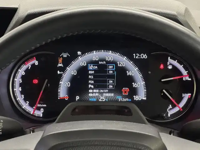 トヨタ ヴォクシー S－Z 三重県 2022(令4)年 3.2万km アティチュードブラックマイカ ガソリン/FF/インパネCVT/10.5インチナビ/（CD/DVD/USB/iPod/Bluetooth/TV/CarPlay/AndroidAuto）/14インチ後席OLEDディスプレイV14T-R72R/パノラミックビューモニター（床下透過）*/ドライブレコーダー前後/ETC2.0/モデリスタエアロ（F/S/R下）＆18inAW/両側ハンズフリーパワスラ/Toyota Safety Sense/●PCS/●LDA/●レーダークルコン/●アダプティブハイビーム*/●ロードサインアシスト/●プロアクティブドライビングアシスト/●発進遅れ告知機能/・パーキングサポートブレーキ/*ブラインドスポットモニター＋あんしん降車アシスト/*緊急時操舵支援＋FCTA＋LCA*/*アドバンストパーク＋RCD/*アドバンストドライブ（渋滞時支援）/など/装備/*ドライビングサポートパッケージ/・デジタルインナーミラー/・カラーヘッドアップディスプレイ/*快適利便パッケージ（High）/・快適温熱シート（D/N/2nd）/・ステアリングヒーター/・パワーバックドア/・2ndシートオットマン/*プロジェクター式LEDヘッドランプ/・左右＋後席独立オートエアコン/・保/取/マルチ取/など/＊…メーカーOP