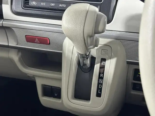 スズキ スペーシア HYBRID X 佐賀県 2019(令1)年 3.8万km オフブルーメタリック/ホワイト2トーン 純正７インチメモリナビ/（フルセグTV/CD/DVD/Bluetooth/USB/SD）/バックカメラ/衝突軽減システム/コーナーセンサー/レーンアシスト/両側パワースライドドア/前後ドライブレコーダー/シートヒーター/純正１４インチアルミホイール/純正フロアマット/ＬＥＤヘッドライト/オートライト/オートハイビーム/ルーフレール/ビルトインＥＴＣ/ベンチシート/盗難防止装置/横滑り防止装置