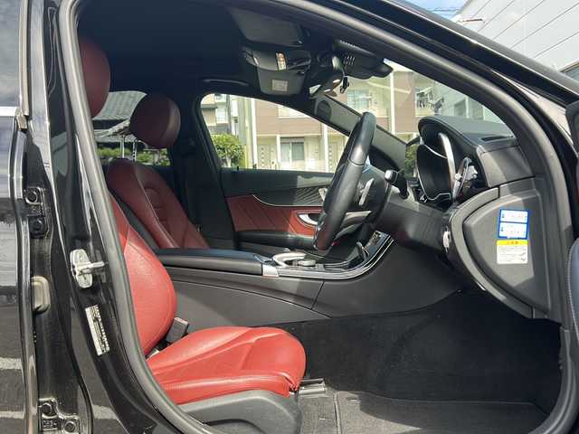 メルセデス・ベンツ Ｃ２００ アバンギャルド AMGライン 愛知県 2015(平27)年 7.4万km オブシディアンブラック /禁煙車//パノラマムーンルーフ//純正ナビ/フルセグTV//Bluetooth//バックカメラ/ETC//前後ドライブレコーダー//レーダーセーフティパッケージ//被害軽減ブレーキ付後方衝突警告システム//ブレーキアシストプラス//プリセーフブレーキ//アクティブレーンキーピングアシスト//アクティブブラインドスポットアシスト//ディストロニックプラス//チャイルドセーフティシートセンサー//ベーシックパッケージ//赤革シート/前席シートヒーター//アクティブパーキングアシスト//パークトロニック//前席メモリ付きパワーシート//パワートランクリッド//電子パーキング//パドルシフト//ダイナミックセレクト//ステアリングスイッチ//社外18インチアルミ//純正フロアマット//新車保証書/取扱説明書//車検R9年02月25日まで