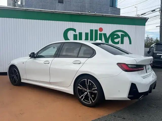 ＢＭＷ ＢＭＷ ３２０ｉ Mスポーツ 三重県 2024(令6)年 1.6万km アルピンホワイトⅢ ワンオーナー/パーキングアシストプラス/ドライビングアシストプロフェッショナル/アクティブクルーズコントロール/14.9インチナビゲーション/12.3インチマルチディスプレイメーター/HiFiスピーカーシステム/ワイヤレスチャージング/360度カメラ/アダプティブLEDヘッドランプ/パワーシート・シートヒーター/225/45R18.255/40R18タイヤ/パワートランク