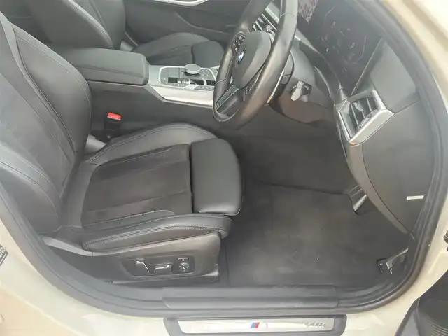 ＢＭＷ ＢＭＷ ３２０ｉ Mスポーツ 三重県 2024(令6)年 1.6万km アルピンホワイトⅢ ワンオーナー/パーキングアシストプラス/ドライビングアシストプロフェッショナル/アクティブクルーズコントロール/14.9インチナビゲーション/12.3インチマルチディスプレイメーター/HiFiスピーカーシステム/ワイヤレスチャージング/360度カメラ/アダプティブLEDヘッドランプ/パワーシート・シートヒーター/225/45R18.255/40R18タイヤ/パワートランク