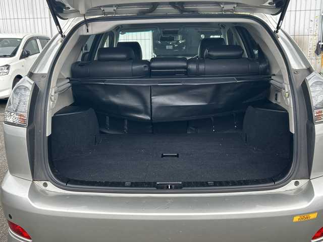 トヨタ ハリアー ハイブリッド プレミアム Sパッケージ 神奈川県 2005(平17)年 15.8万km ダークグレーマイカメタリック コーナーセンサー/クルーズコントロール/オートライト/前後フォグランプ/パワーシート/バックカメラ/サンルーフ/横滑り防止装置/運転席・助手席シートヒーター/フェンダーミラー/HDDナビ/フルセグテレビ/プッシュスタート/パワーバックドア/イージークローザー/ETC/ドアバイザー/電動格納ミラー/ローダウン純正スプリングあり