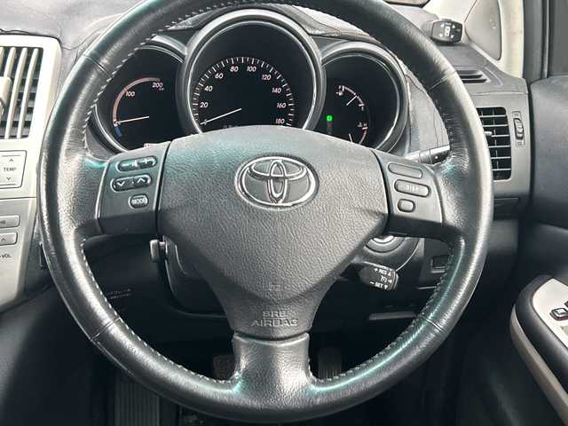 トヨタ ハリアー ハイブリッド プレミアム Sパッケージ 神奈川県 2005(平17)年 15.8万km ダークグレーマイカメタリック コーナーセンサー/クルーズコントロール/オートライト/前後フォグランプ/パワーシート/バックカメラ/サンルーフ/横滑り防止装置/運転席・助手席シートヒーター/フェンダーミラー/HDDナビ/フルセグテレビ/プッシュスタート/パワーバックドア/イージークローザー/ETC/ドアバイザー/電動格納ミラー/ローダウン純正スプリングあり