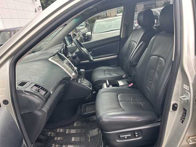 トヨタ ハリアー ハイブリッド プレミアム Sパッケージ 神奈川県 2005(平17)年 15.8万km ダークグレーマイカメタリック コーナーセンサー/クルーズコントロール/オートライト/前後フォグランプ/パワーシート/バックカメラ/サンルーフ/横滑り防止装置/運転席・助手席シートヒーター/フェンダーミラー/HDDナビ/フルセグテレビ/プッシュスタート/パワーバックドア/イージークローザー/ETC/ドアバイザー/電動格納ミラー/ローダウン純正スプリングあり