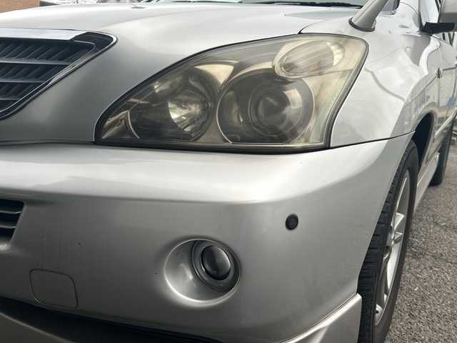 トヨタ ハリアー ハイブリッド プレミアム Sパッケージ 神奈川県 2005(平17)年 15.8万km ダークグレーマイカメタリック コーナーセンサー/クルーズコントロール/オートライト/前後フォグランプ/パワーシート/バックカメラ/サンルーフ/横滑り防止装置/運転席・助手席シートヒーター/フェンダーミラー/HDDナビ/フルセグテレビ/プッシュスタート/パワーバックドア/イージークローザー/ETC/ドアバイザー/電動格納ミラー/ローダウン純正スプリングあり