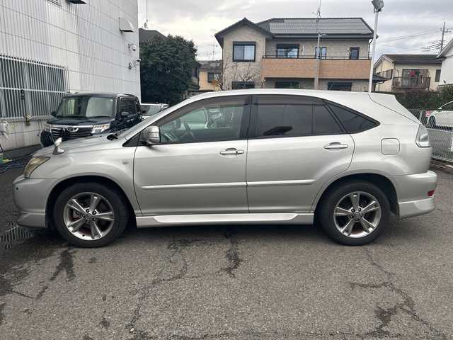 トヨタ ハリアー ハイブリッド プレミアム Sパッケージ 神奈川県 2005(平17)年 15.8万km ダークグレーマイカメタリック コーナーセンサー/クルーズコントロール/オートライト/前後フォグランプ/パワーシート/バックカメラ/サンルーフ/横滑り防止装置/運転席・助手席シートヒーター/フェンダーミラー/HDDナビ/フルセグテレビ/プッシュスタート/パワーバックドア/イージークローザー/ETC/ドアバイザー/電動格納ミラー/ローダウン純正スプリングあり