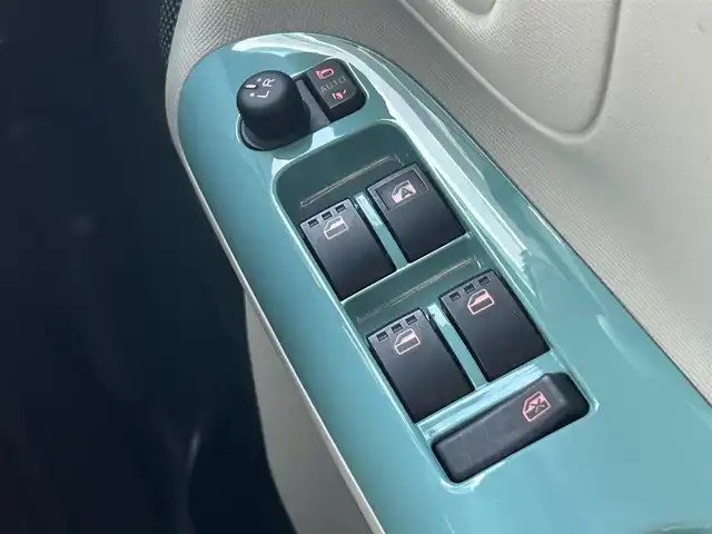 ダイハツ ムーヴ キャンバス X メイクアップ リミテッド SAⅢ 静岡県 2019(平31)年 3.5万km パールホワイトⅢ/ファインミントメタリック 2トーン スマートアシストIII/・衝突回避支援ブレーキ機能/・衝突警報機能/・誤発進抑制機能(前方＋後方)/・車線逸脱警報機能/・先行車発進お知らせ機能/・オートハイビーム/純正8インチナビ/FM/AM/CD/DVD/Bluetooth/SD/フルセグTV/両側パワースライドドア/全周囲カメラ/ベンチシート/フルフラットシート/オートライト