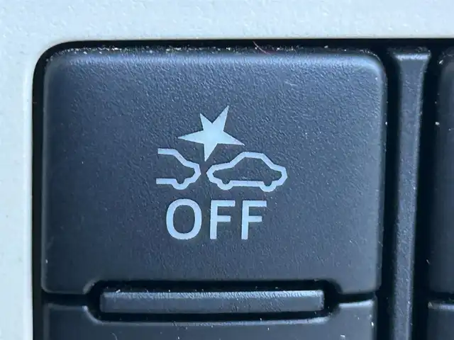 ダイハツ ムーヴ キャンバス X メイクアップ リミテッド SAⅢ 静岡県 2019(平31)年 3.5万km パールホワイトⅢ/ファインミントメタリック 2トーン スマートアシストIII/・衝突回避支援ブレーキ機能/・衝突警報機能/・誤発進抑制機能(前方＋後方)/・車線逸脱警報機能/・先行車発進お知らせ機能/・オートハイビーム/純正8インチナビ/FM/AM/CD/DVD/Bluetooth/SD/フルセグTV/両側パワースライドドア/全周囲カメラ/ベンチシート/フルフラットシート/オートライト