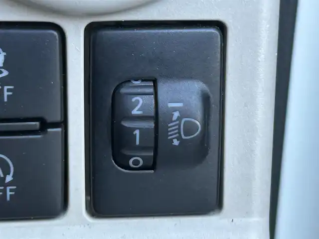 ダイハツ ムーヴ キャンバス X メイクアップ リミテッド SAⅢ 静岡県 2019(平31)年 3.5万km パールホワイトⅢ/ファインミントメタリック 2トーン スマートアシストIII/・衝突回避支援ブレーキ機能/・衝突警報機能/・誤発進抑制機能(前方＋後方)/・車線逸脱警報機能/・先行車発進お知らせ機能/・オートハイビーム/純正8インチナビ/FM/AM/CD/DVD/Bluetooth/SD/フルセグTV/両側パワースライドドア/全周囲カメラ/ベンチシート/フルフラットシート/オートライト