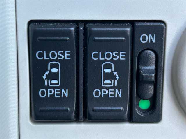 ダイハツ ムーヴ キャンバス X メイクアップ リミテッド SAⅢ 静岡県 2019(平31)年 3.5万km パールホワイトⅢ/ファインミントメタリック 2トーン スマートアシストIII/・衝突回避支援ブレーキ機能/・衝突警報機能/・誤発進抑制機能(前方＋後方)/・車線逸脱警報機能/・先行車発進お知らせ機能/・オートハイビーム/純正8インチナビ/FM/AM/CD/DVD/Bluetooth/SD/フルセグTV/両側パワースライドドア/全周囲カメラ/ベンチシート/フルフラットシート/オートライト