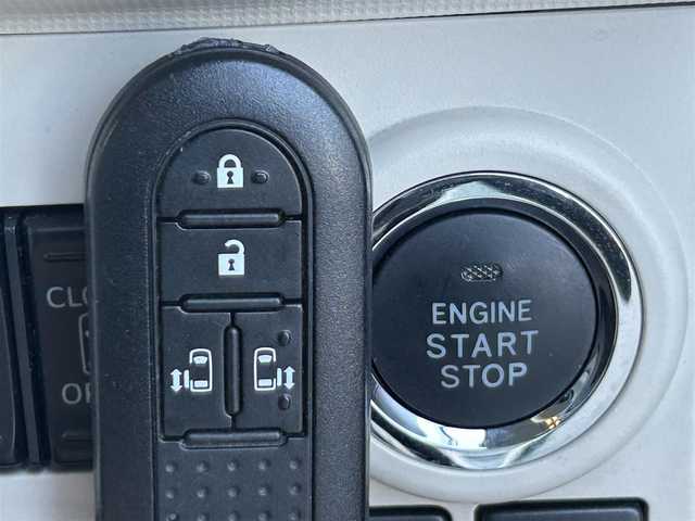 ダイハツ ムーヴ キャンバス X メイクアップ リミテッド SAⅢ 静岡県 2019(平31)年 3.5万km パールホワイトⅢ/ファインミントメタリック 2トーン スマートアシストIII/・衝突回避支援ブレーキ機能/・衝突警報機能/・誤発進抑制機能(前方＋後方)/・車線逸脱警報機能/・先行車発進お知らせ機能/・オートハイビーム/純正8インチナビ/FM/AM/CD/DVD/Bluetooth/SD/フルセグTV/両側パワースライドドア/全周囲カメラ/ベンチシート/フルフラットシート/オートライト