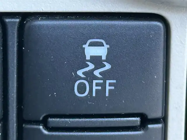 ダイハツ ムーヴ キャンバス X メイクアップ リミテッド SAⅢ 静岡県 2019(平31)年 3.5万km パールホワイトⅢ/ファインミントメタリック 2トーン スマートアシストIII/・衝突回避支援ブレーキ機能/・衝突警報機能/・誤発進抑制機能(前方＋後方)/・車線逸脱警報機能/・先行車発進お知らせ機能/・オートハイビーム/純正8インチナビ/FM/AM/CD/DVD/Bluetooth/SD/フルセグTV/両側パワースライドドア/全周囲カメラ/ベンチシート/フルフラットシート/オートライト