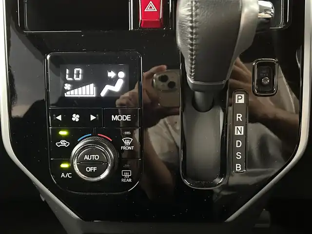 トヨタ タンク カスタムG 千葉県 2019(令1)年 3.4万km ファインブルーマイカメタリック 社外メモリナビ/(フルセグTV BT CD DVD FM AM)/バックカメラ/衝突被害軽減システム/車線逸脱警報/クルーズコントロール/両側パワースライドドア/横滑り防止装置/ETC/ドライブレコーダー/アイドリングストップ/LEDヘッドライト/フォグランプ/オートライト/ウィンカーミラー/電動格納ミラー/純正14インチAW/エアシート/シートリフター/プッシュスタート/スマートキー/フロアマット/スペアキー/取扱説明書/保証書