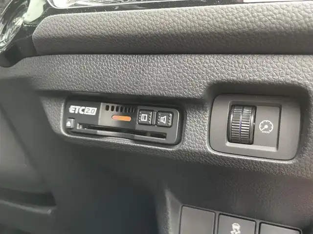 ホンダ シビック e:HEV 長崎県 2023(令5)年 2.9万km プレミアムクリスタルレッドM ワンオーナー/純正ナビ/BOSEサウンド/前後ドライブレコーダー/ハーフレザーシート/前席シートヒーター/前席パワーシート/ホンダセンシング/ブラインドスポットモニター/レーンキープアシスト/クリアランスソナー/パドルシフト/オートライト/LEDヘッドライト/ステアリングスイッチ/バックカメラ/レーダークルーズコントロール/置くだけ充電/リアゲートスポイラー