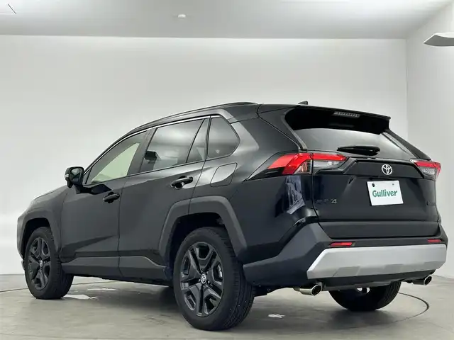 トヨタ ＲＡＶ４ アドベンチャー 愛知県 2022(令4)年 2.3万km 黒 トヨタセーフティーセンス/純正8インチナビ/（Bluetooth/USB入力/AM・FMチューナー）/バックカメラ/ブラインドスポットモニター/4WD/ドライブレコーダー/ETC/パワーシート/シートヒーター/シートクーラー/ステアリングヒーター/合皮シート/メモリシート/ルーフレール/オートライト/コーナーセンサー/純正LEDライト/フロアマット/スマートキー/ステアリングリモコン/防眩ミラー/電子パーキング/オートホールド/電動格納ミラー