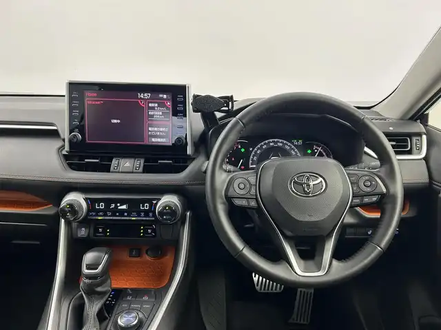 トヨタ ＲＡＶ４ アドベンチャー 愛知県 2022(令4)年 2.3万km 黒 トヨタセーフティーセンス/純正8インチナビ/（Bluetooth/USB入力/AM・FMチューナー）/バックカメラ/ブラインドスポットモニター/4WD/ドライブレコーダー/ETC/パワーシート/シートヒーター/シートクーラー/ステアリングヒーター/合皮シート/メモリシート/ルーフレール/オートライト/コーナーセンサー/純正LEDライト/フロアマット/スマートキー/ステアリングリモコン/防眩ミラー/電子パーキング/オートホールド/電動格納ミラー