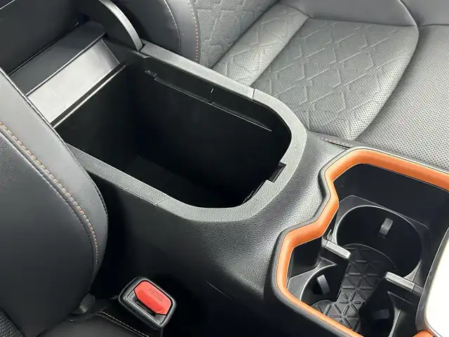 トヨタ ＲＡＶ４ アドベンチャー 愛知県 2022(令4)年 2.3万km 黒 トヨタセーフティーセンス/純正8インチナビ/（Bluetooth/USB入力/AM・FMチューナー）/バックカメラ/ブラインドスポットモニター/4WD/ドライブレコーダー/ETC/パワーシート/シートヒーター/シートクーラー/ステアリングヒーター/合皮シート/メモリシート/ルーフレール/オートライト/コーナーセンサー/純正LEDライト/フロアマット/スマートキー/ステアリングリモコン/防眩ミラー/電子パーキング/オートホールド/電動格納ミラー
