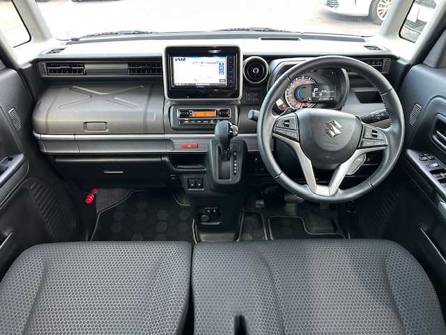 スズキ スペーシア ギア HYBRID XZターボ 静岡県 2022(令4)年 2.4万km デニムブルー ガンメタリック 2トーン 社外SDナビ/フルセグTV/Bluetooth接続/バックカメラ/アイドリングストップ/パドルシフト/両側パワースライドドア/前席シートヒーター/デュアルカメラブレーキサポート/レーダークルーズコントロール/横滑り防止装置/レーンキープアシスト/後部コーナーセンサー/ヘッドアップディスプレイ/オートライト/オートマティックハイビーム/純正14インチブラックアルミホイール/純正フロアマット/ビルトインETC/LEDヘッドライト/LEDフォグランプ