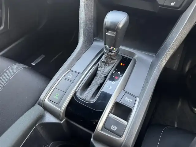 ホンダ シビック ハッチバック 千葉県 2018(平30)年 5.8万km クリスタルブラックパール ワンオーナー車/ホンダセンシング/衝突軽減ブレーキ/レーダークルーズコントロール/レーンキープアシスト/純正SDナビ/フルセグTV/Bluetooth/バックカメラ/シートヒーター/純正ドライブレコーダー/LEDライト/ETC/保証書・取説/スマートキー