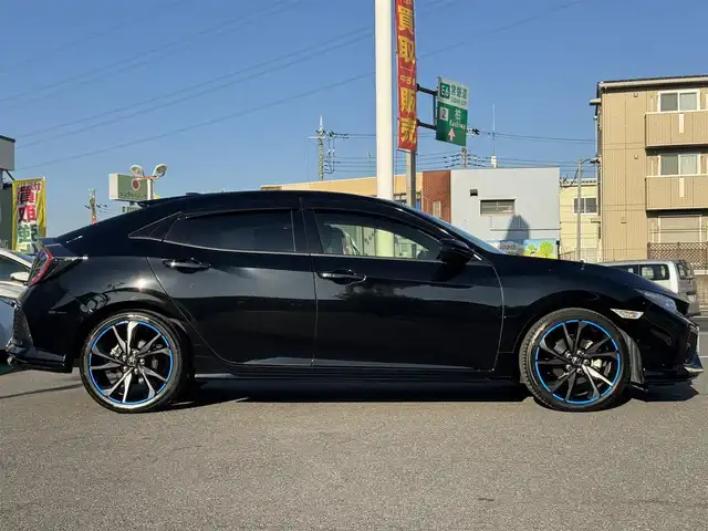 ホンダ シビック ハッチバック 千葉県 2018(平30)年 5.8万km クリスタルブラックパール ワンオーナー車/ホンダセンシング/衝突軽減ブレーキ/レーダークルーズコントロール/レーンキープアシスト/純正SDナビ/フルセグTV/Bluetooth/バックカメラ/シートヒーター/純正ドライブレコーダー/LEDライト/ETC/保証書・取説/スマートキー
