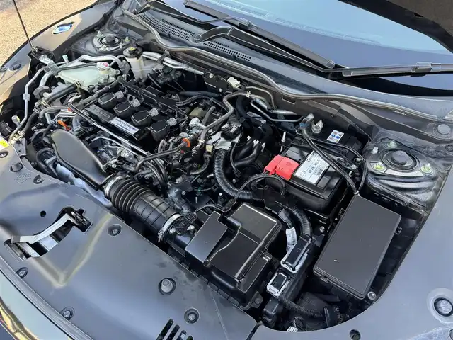 ホンダ シビック ハッチバック 千葉県 2018(平30)年 5.8万km クリスタルブラックパール ワンオーナー車/ホンダセンシング/衝突軽減ブレーキ/レーダークルーズコントロール/レーンキープアシスト/純正SDナビ/フルセグTV/Bluetooth/バックカメラ/シートヒーター/純正ドライブレコーダー/LEDライト/ETC/保証書・取説/スマートキー