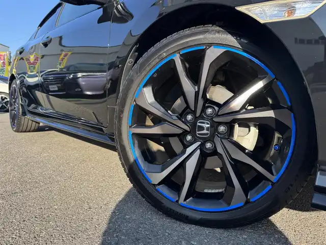 ホンダ シビック ハッチバック 千葉県 2018(平30)年 5.8万km クリスタルブラックパール ワンオーナー車/ホンダセンシング/衝突軽減ブレーキ/レーダークルーズコントロール/レーンキープアシスト/純正SDナビ/フルセグTV/Bluetooth/バックカメラ/シートヒーター/純正ドライブレコーダー/LEDライト/ETC/保証書・取説/スマートキー