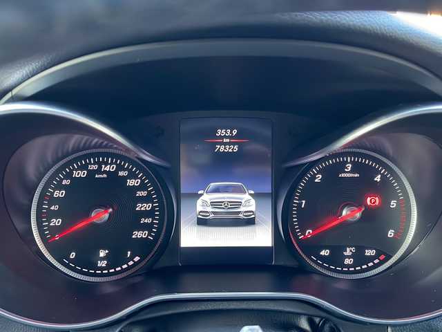 メルセデス・ベンツ Ｃ２２０ｄ ローレウスエディション 愛知県 2018(平30)年 7.9万km イリジウムシルバー /特別仕様車【ローレウスエディション】//純正ナビ（ＣＤ・ＤＶＤ・フルセグ・ＵＳＢ）//バックカメラ//ビルトインＥＴＣ２．０//レーダークルーズコントロール//前後クリアランスソナー//前席シートヒーター//前席パワーシート//衝突軽減ブレーキ//レーンキープアシスト//ブラインドスポットモニター//アイドリングストップ//ステアリングパイロット//アテンションアシスト//アクティブブレーキアシスト//電動テレスコ＆チルト機能ステアリング//純正フロアマット//オートライト//LEDインテリジェントライトシステム//スマートキー//スペアキー1本//保証書・取説