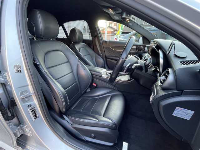 メルセデス・ベンツ Ｃ２２０ｄ ローレウスエディション 愛知県 2018(平30)年 7.9万km イリジウムシルバー /禁煙車//特別仕様車【ローレウスエディション】//純正ナビ（ＣＤ・ＤＶＤ・フルセグ・ＵＳＢ）//バックカメラ//ビルトインＥＴＣ２．０//レーダークルーズコントロール//前後クリアランスソナー//前席シートヒーター//前席パワーシート//衝突軽減ブレーキ//レーンキープアシスト//ブラインドスポットモニター//アイドリングストップ//ステアリングパイロット//アテンションアシスト//アクティブブレーキアシスト//電動テレスコ＆チルト機能ステアリング//純正フロアマット//オートライト//LEDインテリジェントライトシステム//スマートキー//スペアキー1本//保証書・取説