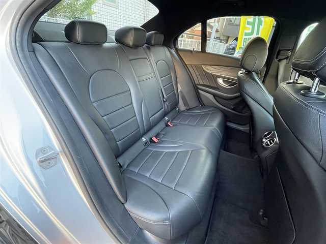 メルセデス・ベンツ Ｃ２２０ｄ ローレウスエディション 愛知県 2018(平30)年 7.9万km イリジウムシルバー /禁煙車//特別仕様車【ローレウスエディション】//純正ナビ（ＣＤ・ＤＶＤ・フルセグ・ＵＳＢ）//バックカメラ//ビルトインＥＴＣ２．０//レーダークルーズコントロール//前後クリアランスソナー//前席シートヒーター//前席パワーシート//衝突軽減ブレーキ//レーンキープアシスト//ブラインドスポットモニター//アイドリングストップ//ステアリングパイロット//アテンションアシスト//アクティブブレーキアシスト//電動テレスコ＆チルト機能ステアリング//純正フロアマット//オートライト//LEDインテリジェントライトシステム//スマートキー//スペアキー1本//保証書・取説