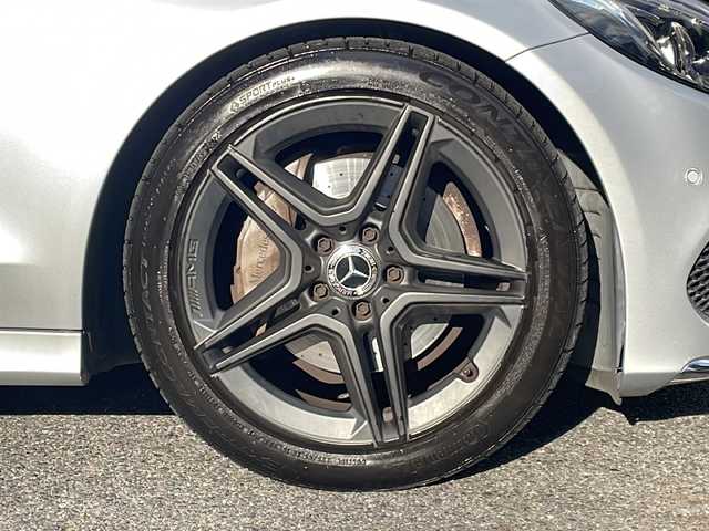メルセデス・ベンツ Ｃ２２０ｄ ローレウスエディション 愛知県 2018(平30)年 7.9万km イリジウムシルバー /禁煙車//特別仕様車【ローレウスエディション】//純正ナビ（ＣＤ・ＤＶＤ・フルセグ・ＵＳＢ）//バックカメラ//ビルトインＥＴＣ２．０//レーダークルーズコントロール//前後クリアランスソナー//前席シートヒーター//前席パワーシート//衝突軽減ブレーキ//レーンキープアシスト//ブラインドスポットモニター//アイドリングストップ//ステアリングパイロット//アテンションアシスト//アクティブブレーキアシスト//電動テレスコ＆チルト機能ステアリング//純正フロアマット//オートライト//LEDインテリジェントライトシステム//スマートキー//スペアキー1本//保証書・取説