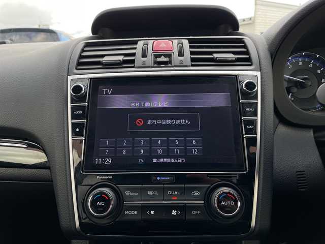 スバル レヴォーグ 1．6GTアイサイト Vスポーツ 富山県 2019(平31)年 7.6万km ダークグレーメタリック 純正9インチナビゲーション　/型式：CN-LX840D/【CD/DVD/BT/AUX/HDMI/フルセグTV/USB】/バックカメラ/ETC/寒冷地仕様/前席シートヒーター/追従クルーズコントロール/レーンキープアシスト/衝突軽減防止装置/STIエアロ/純正18インチAW　/純正フロアマット/スマートキー