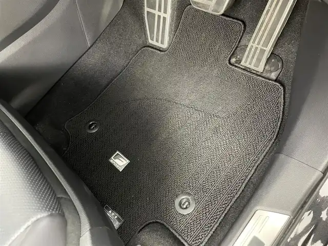 レクサス ＮＸ 350h Fスポーツ 茨城県 2023(令5)年 1.9万km グラファイトブラックガラスフレーク 14インチ純正ナビ付ディスプレイオーディオ/・FM/AM/Bluetooth/Miracast/USB/・フルセグTV/・Apple CarPlay/Android Auto/・全方位カメラ/・オーディオ（マークレビンソン）/禁煙車/BSM/レザーシート/・シートヒーター（D+N席）/・エアシート（D+N席）/前後コーナーセンサー/ビルドインETC2.0/Advanced　Park/パドルシフト/追従型クルーズコントロール/トレイルモード/サンルーフ/電動リアゲート/純正アルミホイール/純正フロアマット/横滑り防止機能/レーンキープアシスト/衝突被害軽減ブレーキ/カーテンエアバッグ/W+サイドエアバッグ/三眼LEDヘッドライト/AAC/オートライト/オートマチックハイビーム/スペアキー