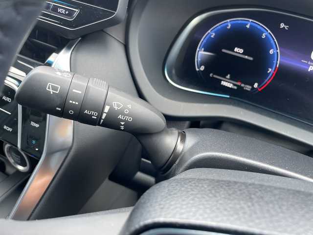 トヨタ ハリアー Z レザーパッケージ 大阪府 2023(令5)年 2万km プラチナホワイトパールマイカ JBLプレミアムサラウンド/純正ディスプレイオーディオ/ナビ機能付き/パノラビックビューモニター/インテリジェントミラー/ビルトインETC2.0/パワーバックドア/ヘッドアップディスプレイ/クリアランスソナー/前席パワーシート/エアシート/シートヒーター/黒革シート/レーダークルーズコントロール/革巻きステアリング/ステアリングリモコン/フロアマット/保証書/取扱説明書/スペアスマートキー１本