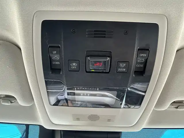 レクサス ＥＳ 300h 愛媛県 2019(令1)年 5.8万km ソニッククォーツ 純正ナビ(CD/DVD/Bluetooth)/ETC2.0/サンルーフ/バックカメラ/レーダークルーズコントロール/ハイブリッド車/パワーシート/シートメモリー/ステアリングヒーター/レザーシート/シートヒーター/エアシート/前後コーナーセンサー/レーンキープアシスト/横滑り防止装置/盗難防止装置/カーテンエアバッグ/LEDヘッドライト/オートマチックハイビーム/オートライト/USB入力端子/純正フロアマット/純正18インチアルミホイール/スマートキー/ABS