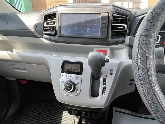 ダイハツ ミラ イース G リミテッド SAⅢ 宮崎県 2018(平30)年 1万km ブライトシルバーメタリック ディスプレイオーディオ/バックカメラ/アイドリングストップ/プッシュスタート/Bluetooth接続/USB入力端子/シートヒーター/横滑り防止装置/衝突被害軽減システム