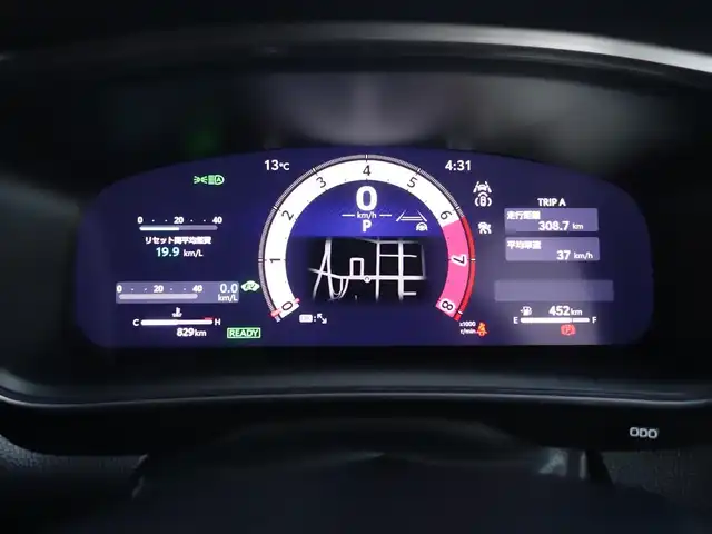 トヨタ カローラ クロス GRスポーツ 静岡県 2025(令7)年 0.1万km プラチナホワイトパールマイカ 《カローラクロス　GRスポーツ》/ワンオーナー／禁煙車/走行距離1千キロ/車検R10年9月3日/225/45/R19ブラック塗装アルミホイル/ブラインドスポットモニター/安心降車アシスト/パーキングサポートブレーキ/トヨタチームメイト/セーフティセンス/　・プリクラッシュセーフティ/　・レーントレーシングアシスト/　・レーンディパーチャーアラート/　・レーダークルーズコントロール/　・オートマチックハイビーム/　・ロードサインアシスト/　・ドライバー異常時対応システム/　・プロアクティブドライビングアシスト/　・発進遅れ告知機能/コネクティッドナビ対応10.5インチディスプレイオーディオプラス/全方位モニター/録画機能付きドライブレコーダー/ETC2.0/12.3インチフル液晶/前席シートヒーター/アームレスト/アルミペダル/LEDヘッドライト／シーケンシャルランプ/純正フロアマット/取扱説明書／保証書