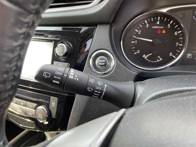 日産 エクストレイル 20Xt エマージェンシーブレーキ 三重県 2016(平28)年 4.2万km チタニウムカーキ 登録時走行距離　41614ｋｍ/ワンオーナー/禁煙車/純正ナビ/AM/FM/CD/Bluetooth/TV（フルセグ）/全方位カメラ/シートヒーター/ステアリングスイッチ/ETC/クルコン/オートライト/プッシュスタート/純正アルミ/純正フロアマット