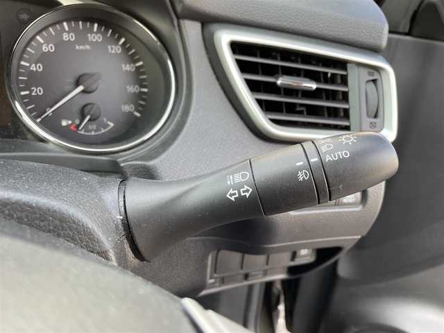 日産 エクストレイル 20Xt エマージェンシーブレーキ 三重県 2016(平28)年 4.2万km チタニウムカーキ 登録時走行距離　41614ｋｍ/ワンオーナー/禁煙車/純正ナビ/AM/FM/CD/Bluetooth/TV（フルセグ）/全方位カメラ/シートヒーター/ステアリングスイッチ/ETC/クルコン/オートライト/プッシュスタート/純正アルミ/純正フロアマット