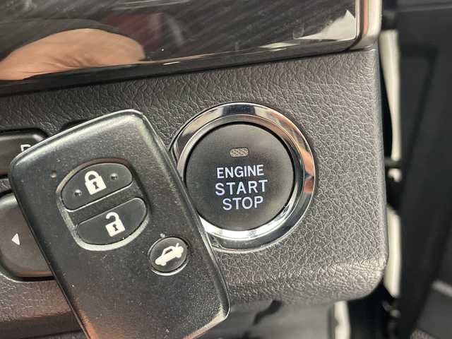 トヨタ マークＸ 250S ファイナルエディション 愛知県 2019(令1)年 3.9万km プレシャスブラックパール 純正ナビ　SDカードなし/サンルーフ/レーダークルーズコントロール/シートヒーター/バックカメラ/パワーシート/コーナーセンサー/ETC2.0/純正アルミホイール/LEDヘッドライト/パドルシフト/オートライト/ドライブレコーダー/衝突軽減システム/フルセグ/CD DVD/Bluetooth/ステアリングスイッチ/スマートキー/プッシュスタート