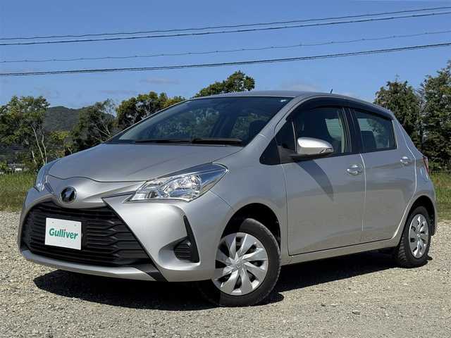 トヨタ ヴィッツ F Mパッケージ 兵庫県 2017(平29)年 2.9万km シルバーM トヨタセーフティセンス/プリクラッシュセーフティ/レーンディパーチャーアラート/オートマチックハイビーム/純正USB/CDチューナー/キーレスキー